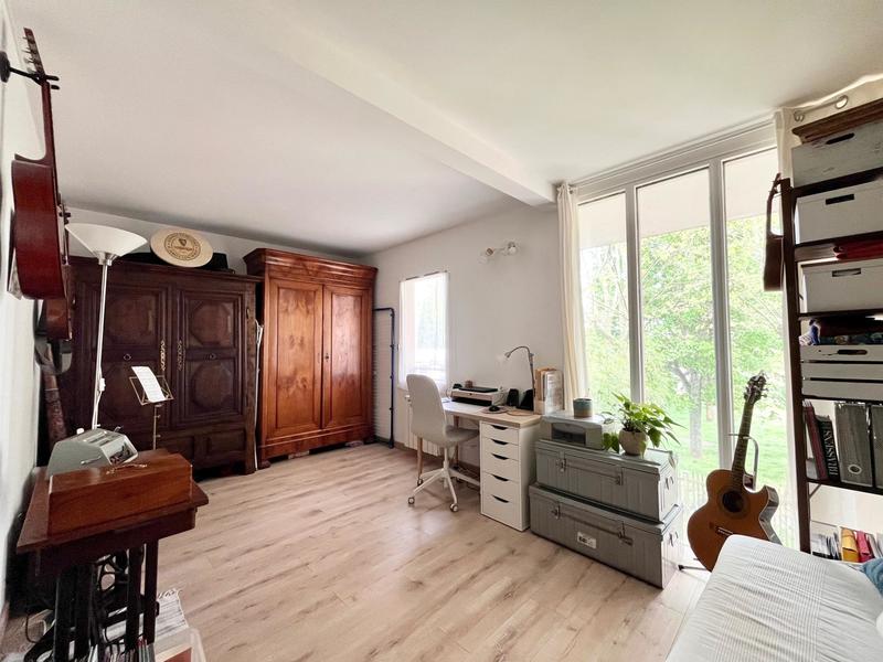 Appartement - 99 m² - 6 pièces