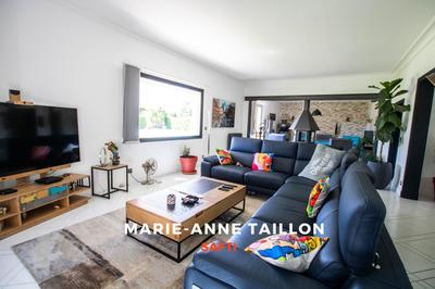 Maison - 255 m² - 8 pièces