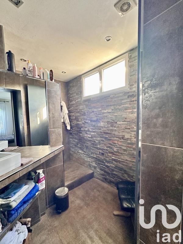 Maison - 200 m² - 8 pièces