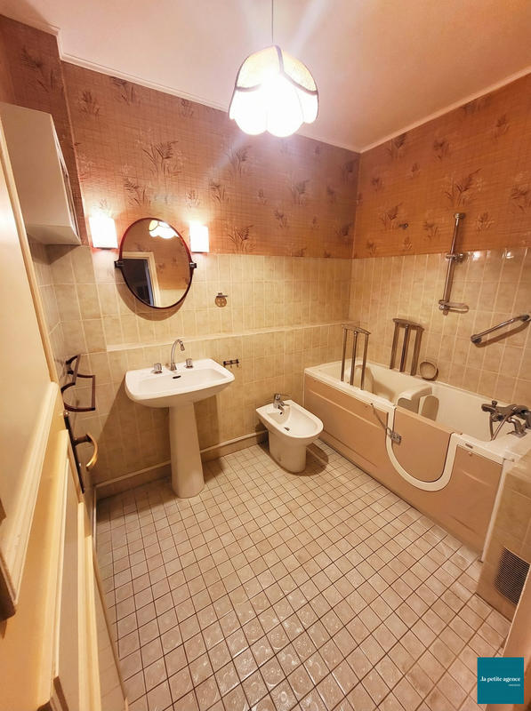 Appartement - 96 m² - 3 pièces