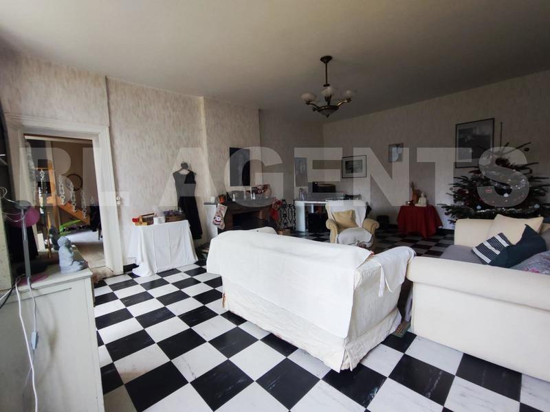 Maison de maîtres - 240 m² - 7 pièces