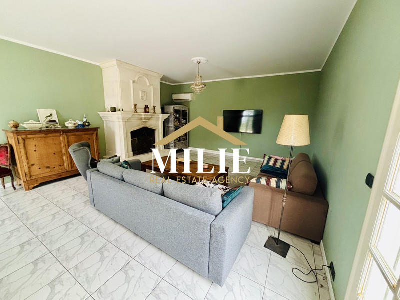 Villa - 350 m² - 10 pièces