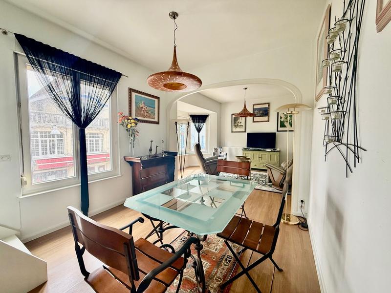 Appartement - 95 m² - 5 pièces