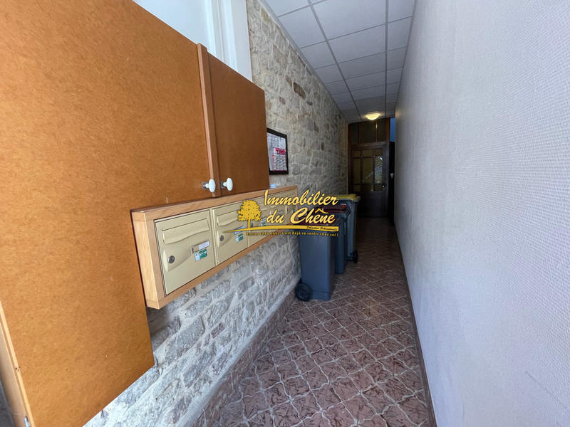 Local commercial - 211 m² - 5 pièces