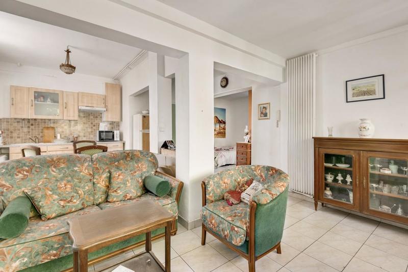 Maison - 245 m² - 7 pièces