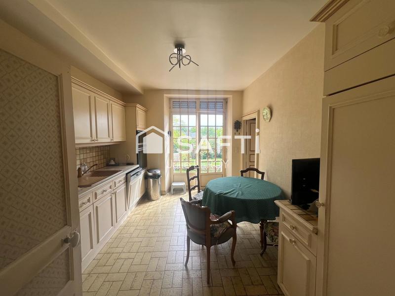 Maison - 151 m² - 8 pièces