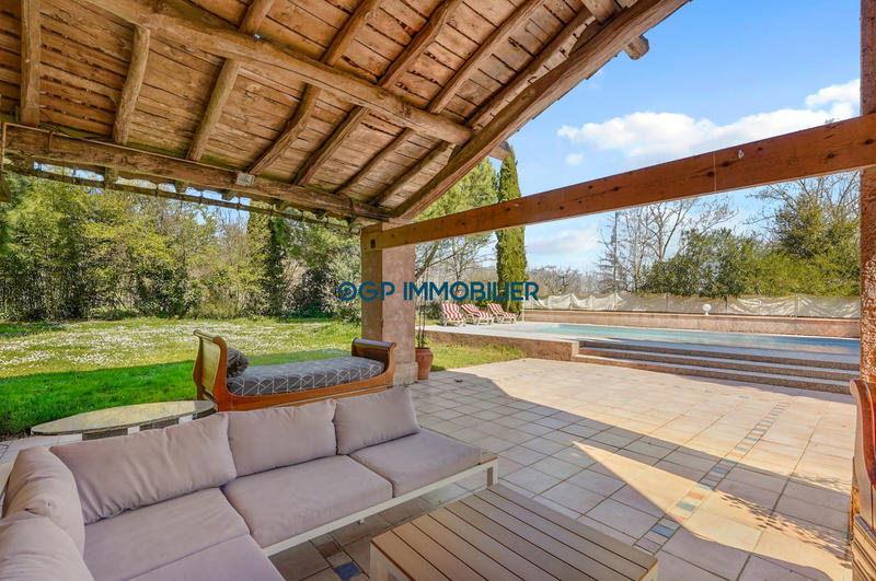 Maison ancienne - 262 m² - 11 pièces