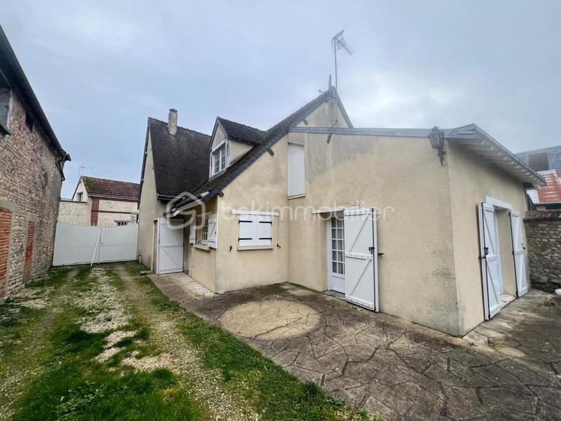 Maison en pierre - 130 m² - 6 pièces