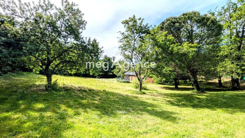 Terrain constructible - 2 032 m²