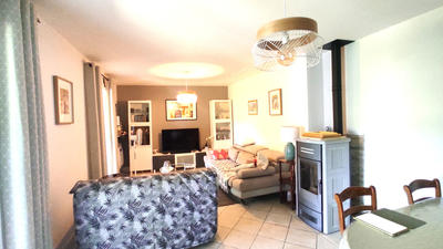 Maison - 96 m² - 4 pièces