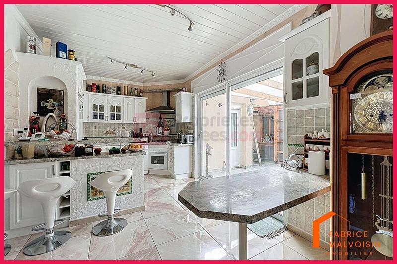 Maison - 195 m² - 6 pièces