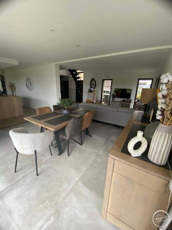 Maison - 126 m² - 4 pièces