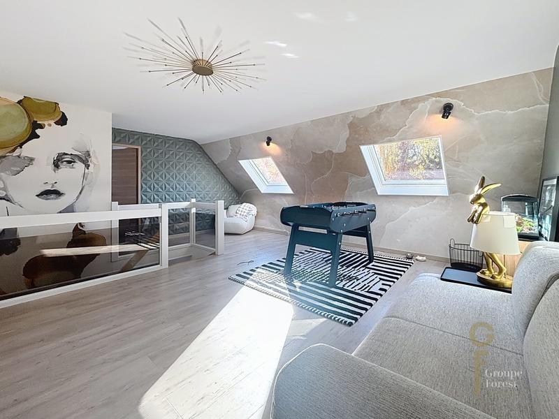 Maison - 269 m² - 8 pièces