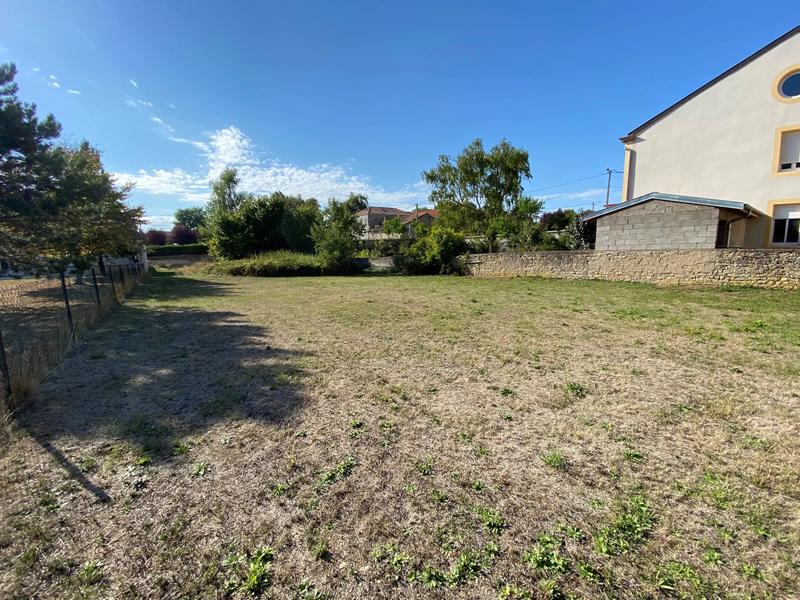 Terrain constructible - 943 m²