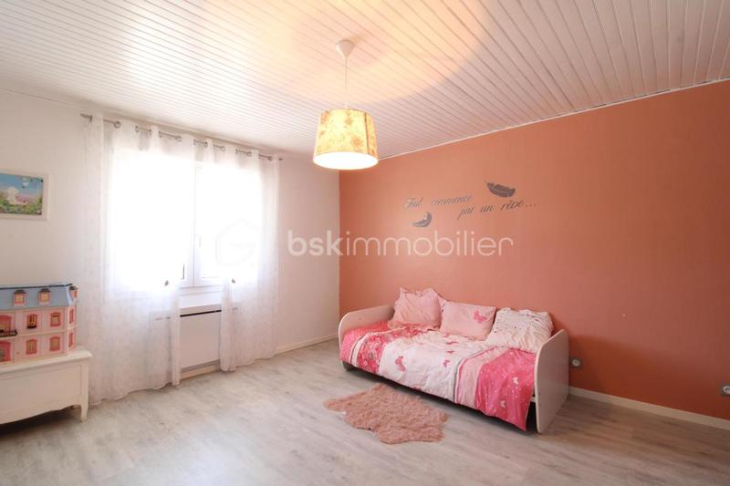 Maison - 238 m² - 7 pièces