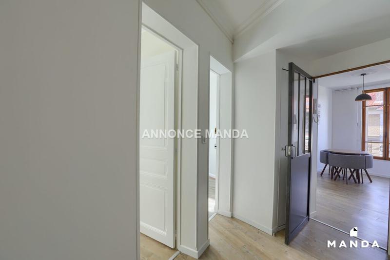 Chambre - 12 m² - 5 pièces
