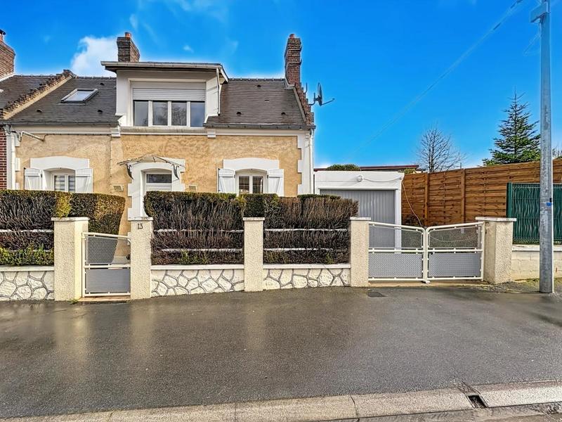 Maison - 80 m² - 4 pièces