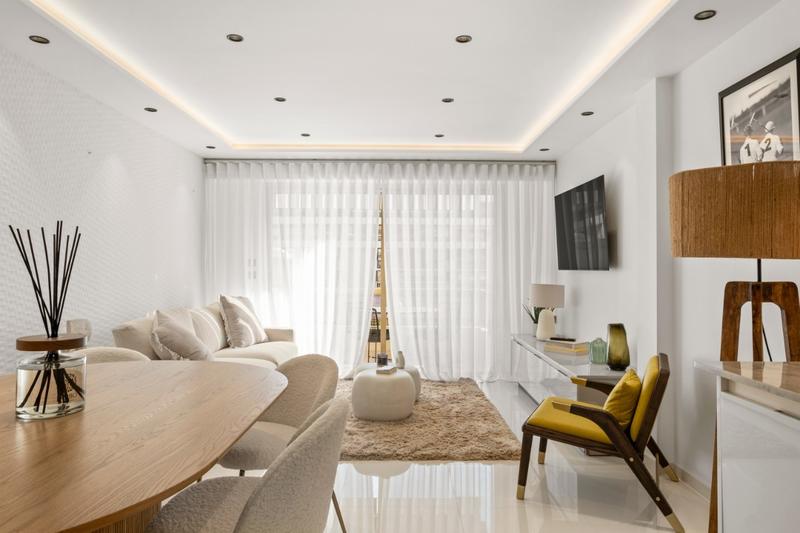 Appartement - 90 m² - 4 pièces