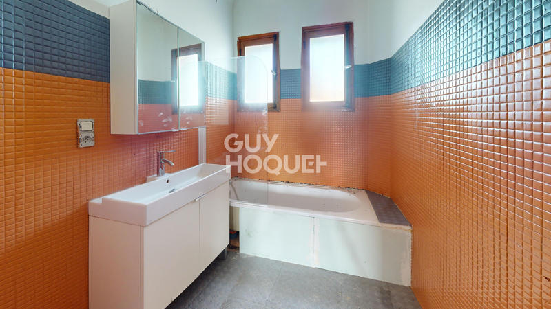 Appartement - 98 m² - 4 pièces