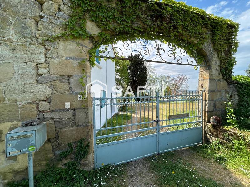 Maison - 370 m² - 12 pièces