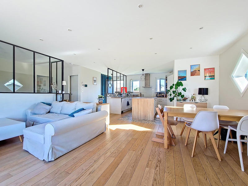 Maison contemporaine - 101 m² - 5 pièces