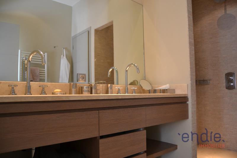 Maison - 320 m² - 6 pièces