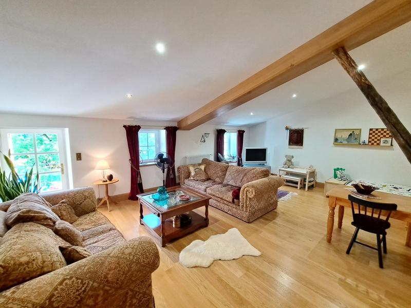 Maison - 432 m² - 10 pièces