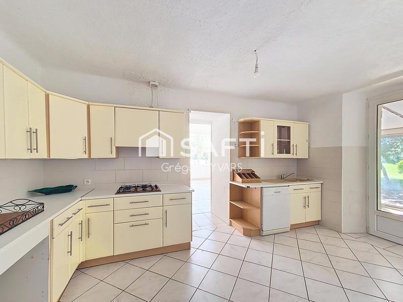 Maison - 310 m² - 20 pièces