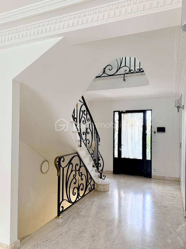 Villa - 180 m² - 5 pièces