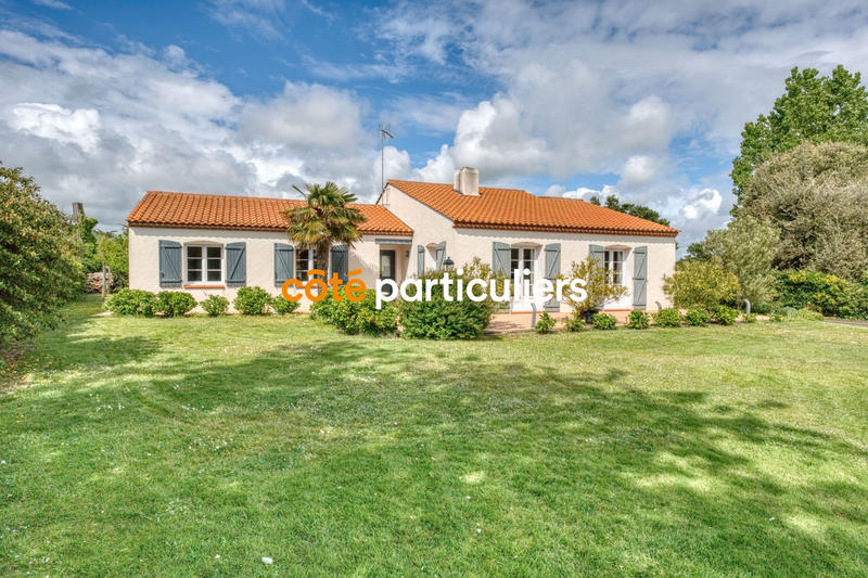 Maison - 220 m² - 8 pièces