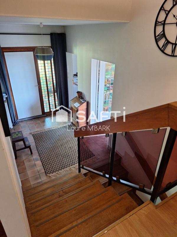 Maison - 169 m² - 11 pièces