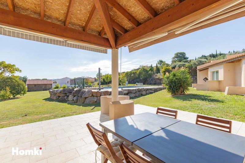 Maison - 214 m² - 7 pièces