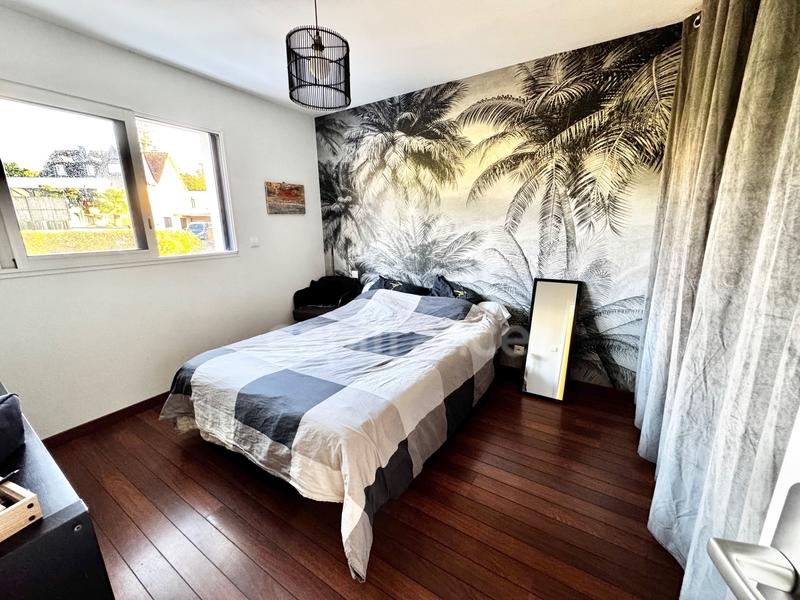 Maison - 170 m² - 9 pièces