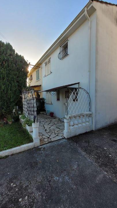 Maison - 84 m² - 4 pièces