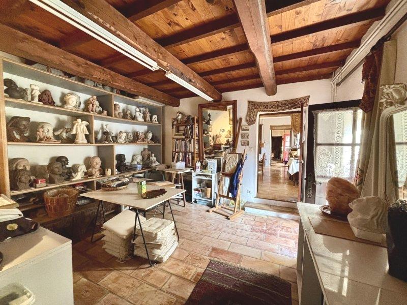 Propriété - 215 m² - 7 pièces