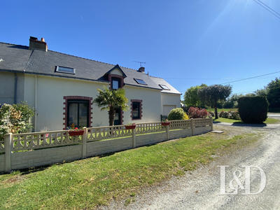 Maison traditionnelle - 160 m² - 8 pièces