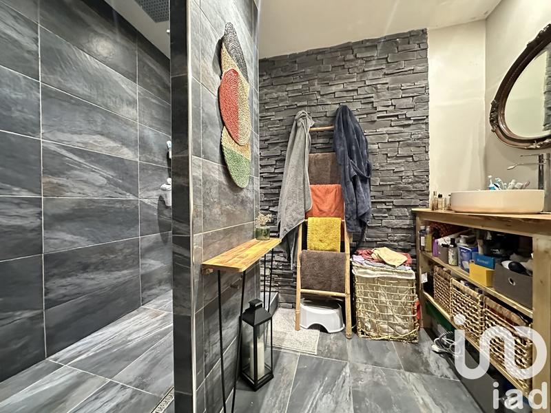 Appartement - 81 m² - 3 pièces