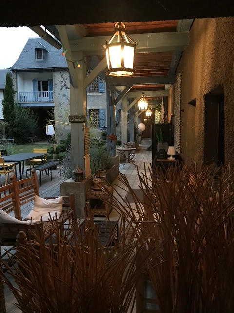 Maison - 600 m² - 12 pièces