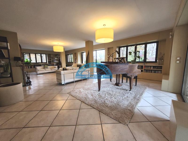 Maison - 254 m² - 10 pièces