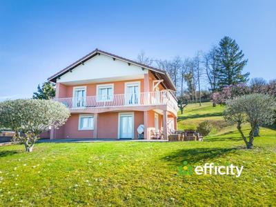 Maison - 232 m² - 8 pièces