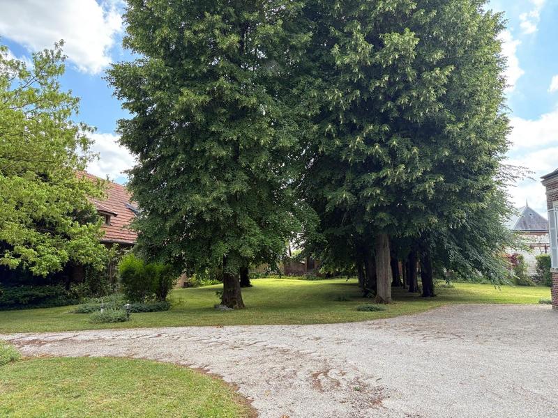 Maison - 266 m² - 8 pièces