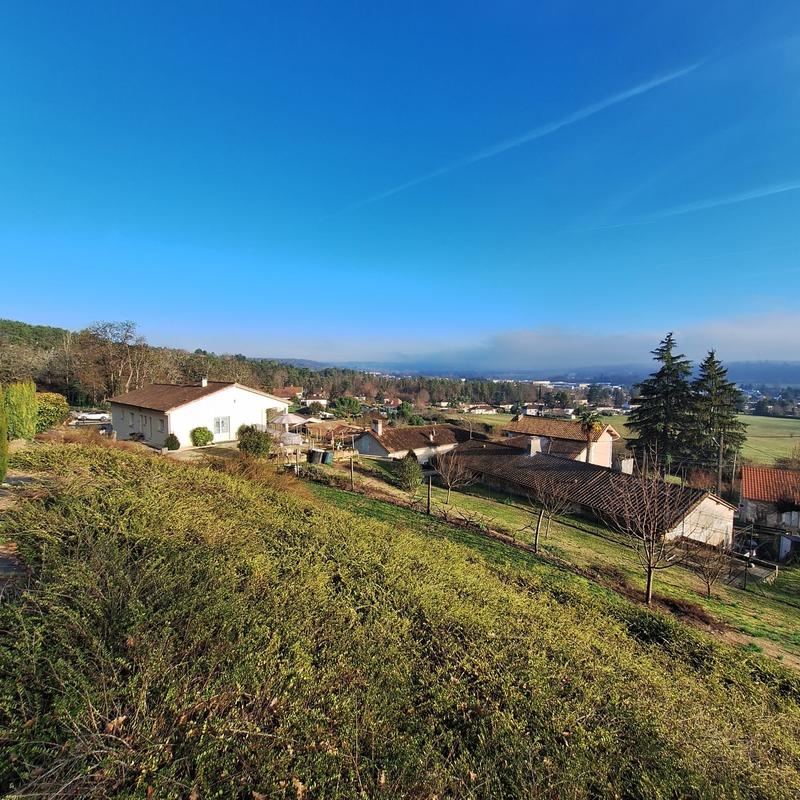 Maison - 235 m² - 7 pièces