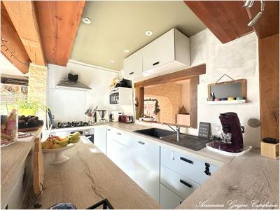 Maison de village - 90 m² - 4 pièces