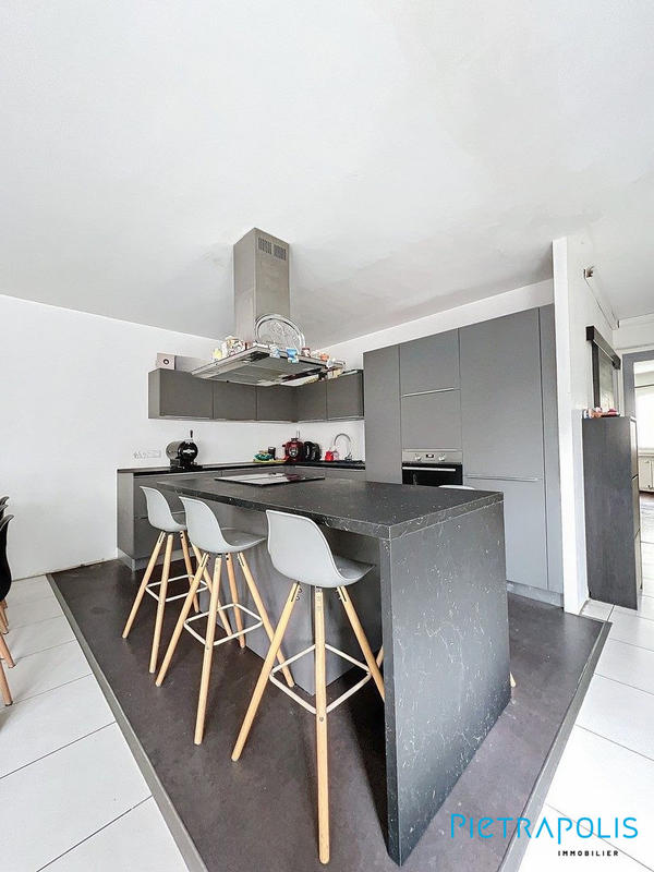 Appartement - 136 m² - 4 pièces