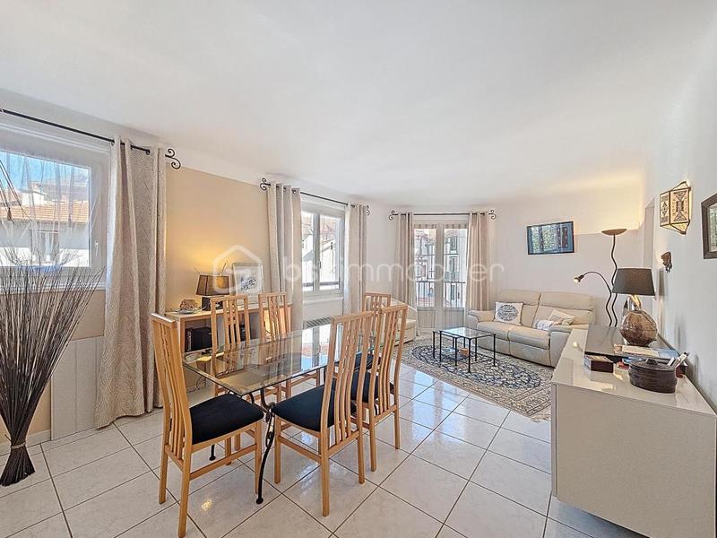 Appartement - 64 m² - 3 pièces