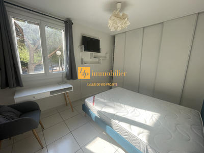 Appartement - 77 m² - 1 pièce