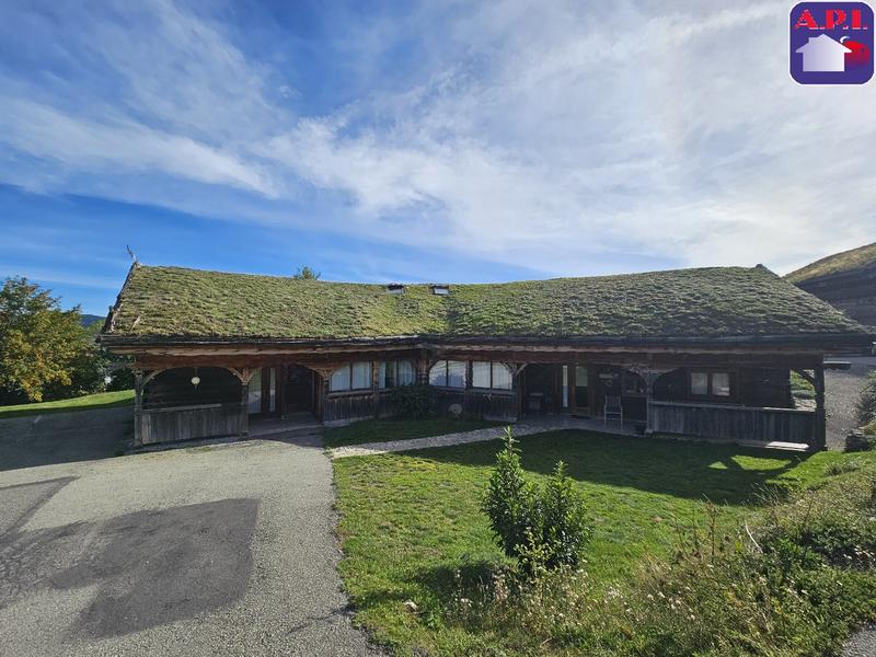 Châlet - 280 m² - 11 pièces