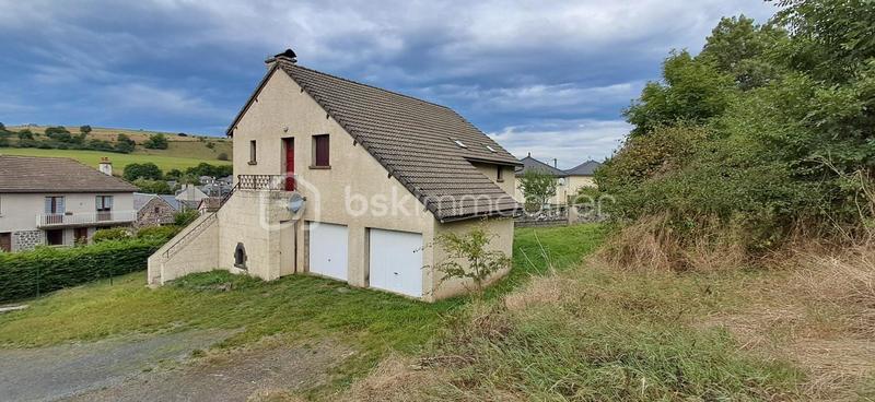 Maison traditionnelle - 131 m² - 7 pièces