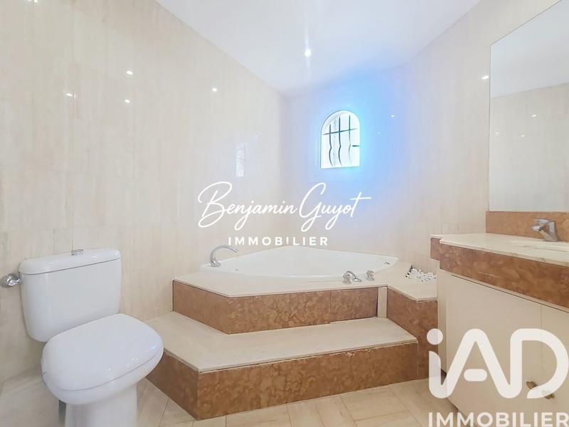 Maison - 122 m² - 5 pièces