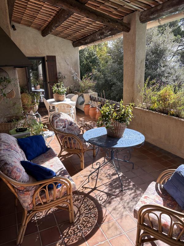 Maison traditionnelle - 170 m² - 5 pièces